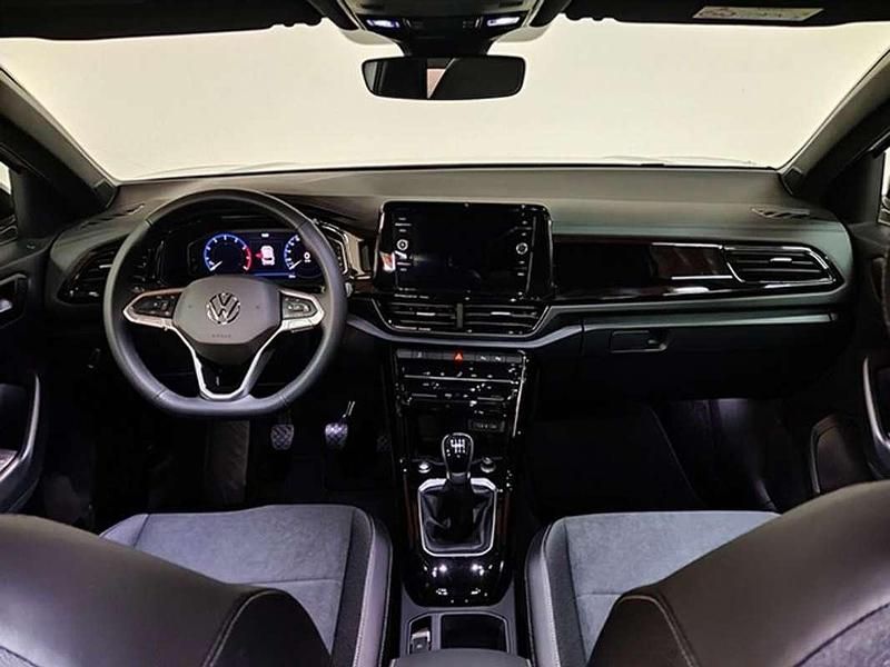 Usado VW T-Roc 116 CV (85 kW) 2025 Blanco SUV