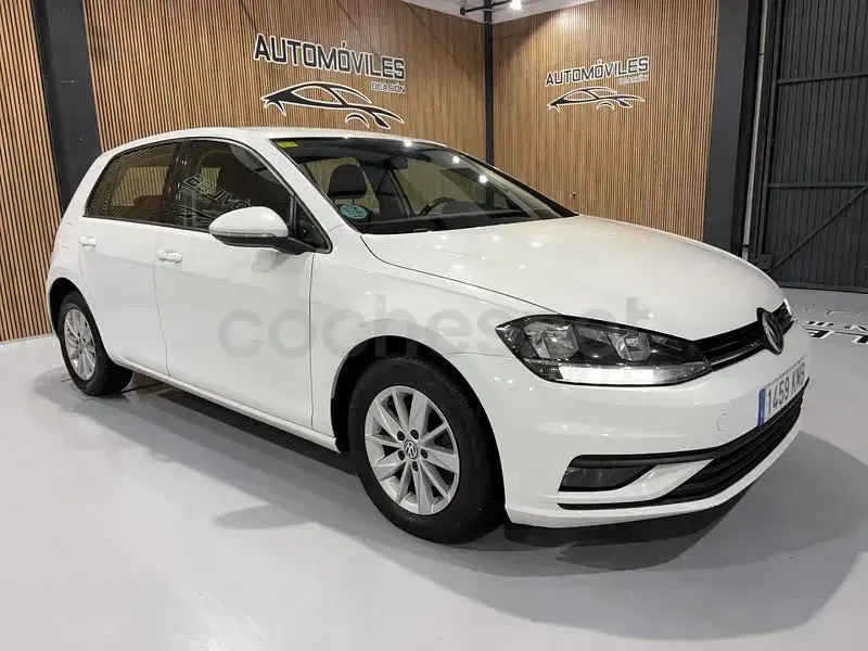 Usado VW Golf VII Advance 116 CV (85 kW) 2019 Blanco Berlina