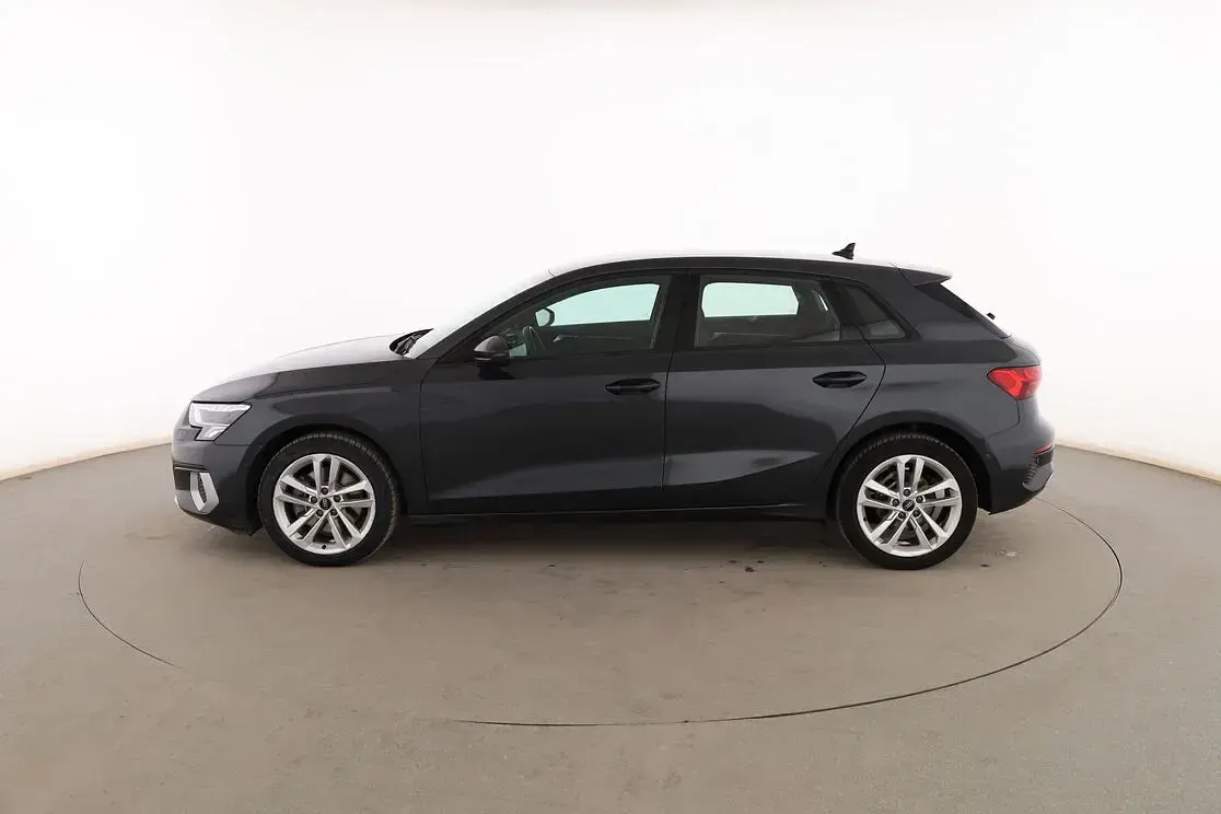 Usado Audi A3 Sportback Advanced 116 CV (85 kW) 2021 Gris Utilitario