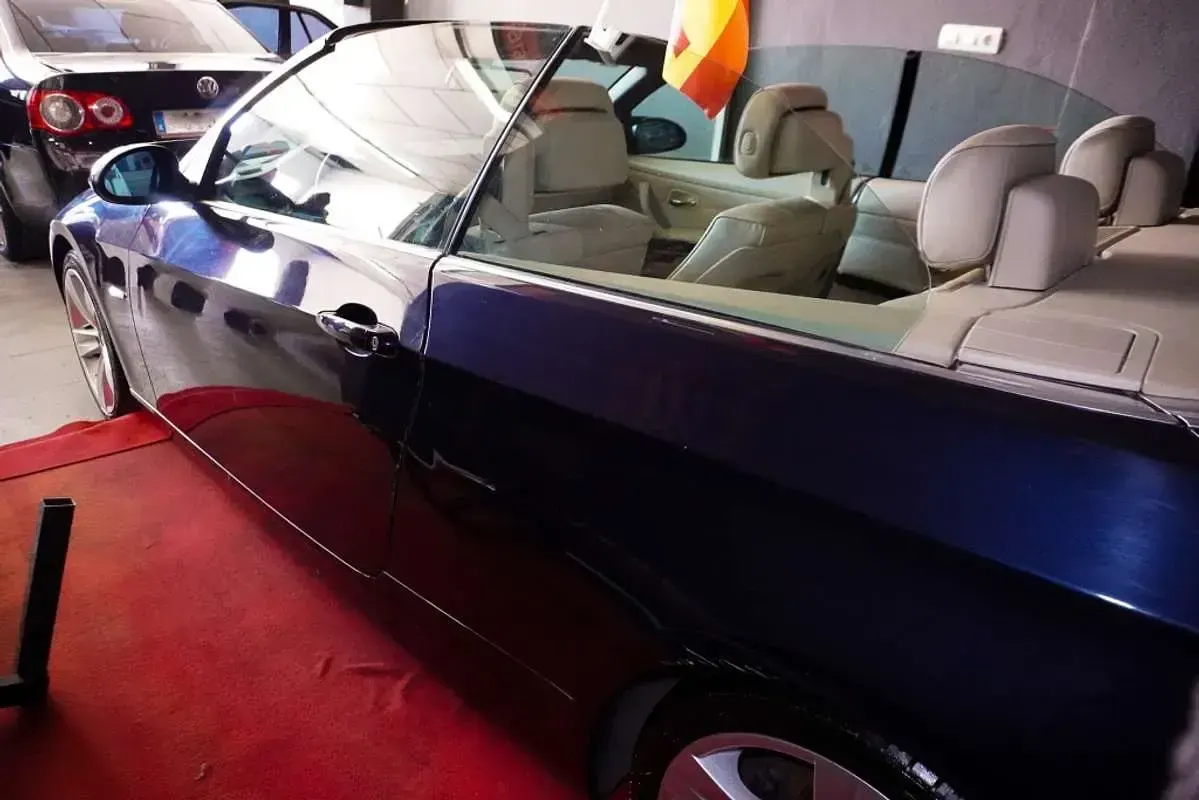 Usado BMW 320 Cabriolet Comfort Edition 177 CV (130 kW) 2009 Negro Descapotable