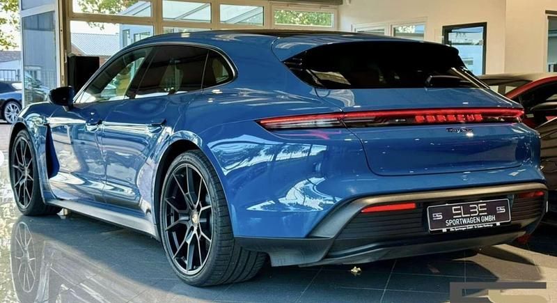 Usado Porsche Taycan 319 kW (435 CV) 2024 Azul Familiar