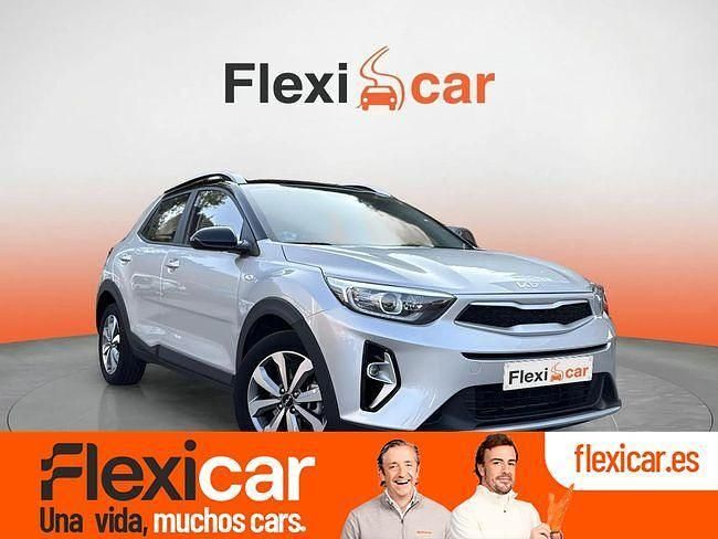 Usado Kia Stonic 84 CV (61 kW) 2023 Gris SUV