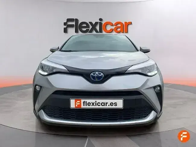 Begagnad Toyota C-HR Active 140 HK (102 kW) 2023 Grå SUV