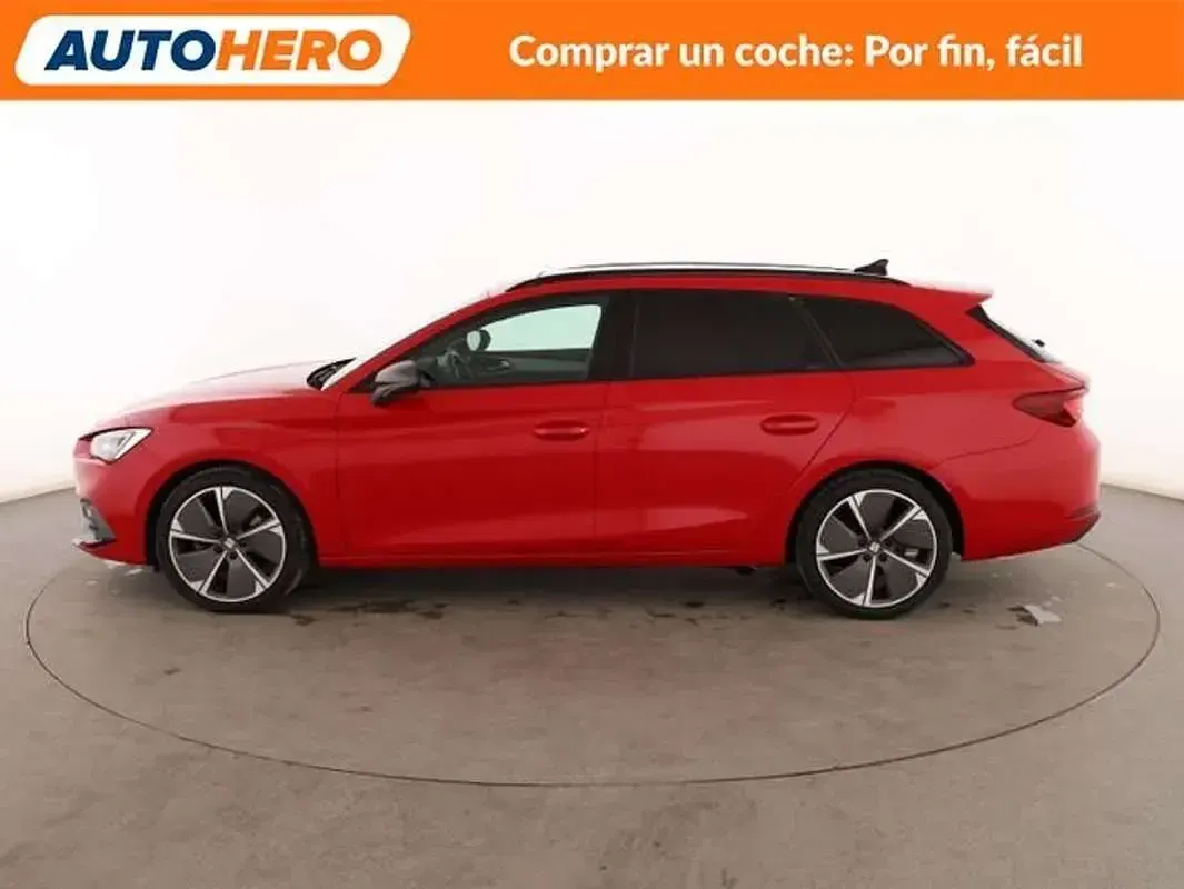 Usado Seat Leon FR 150 CV (110 kW) 2020 Rojo Familiar