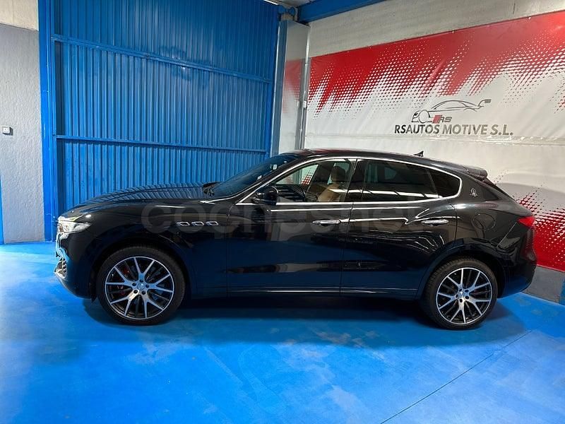 Usado Maserati Levante 430 CV (316 kW) 2019 Negro SUV