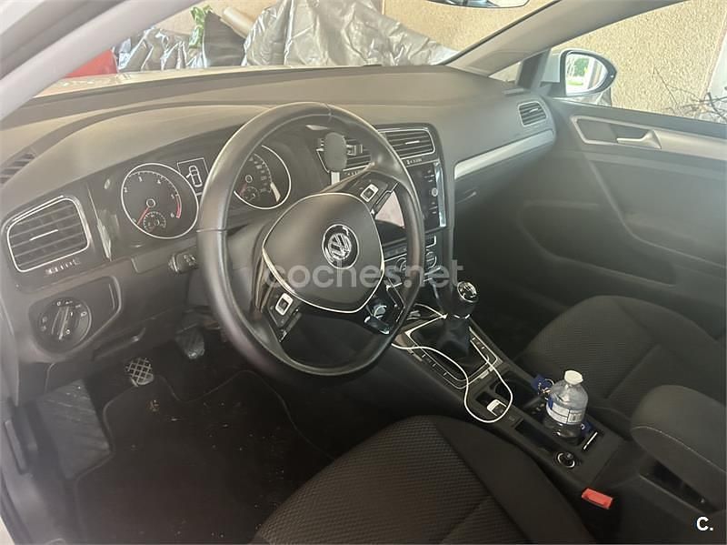 Usado VW Golf VII 115 CV (84 kW) 2018 Blanco Berlina