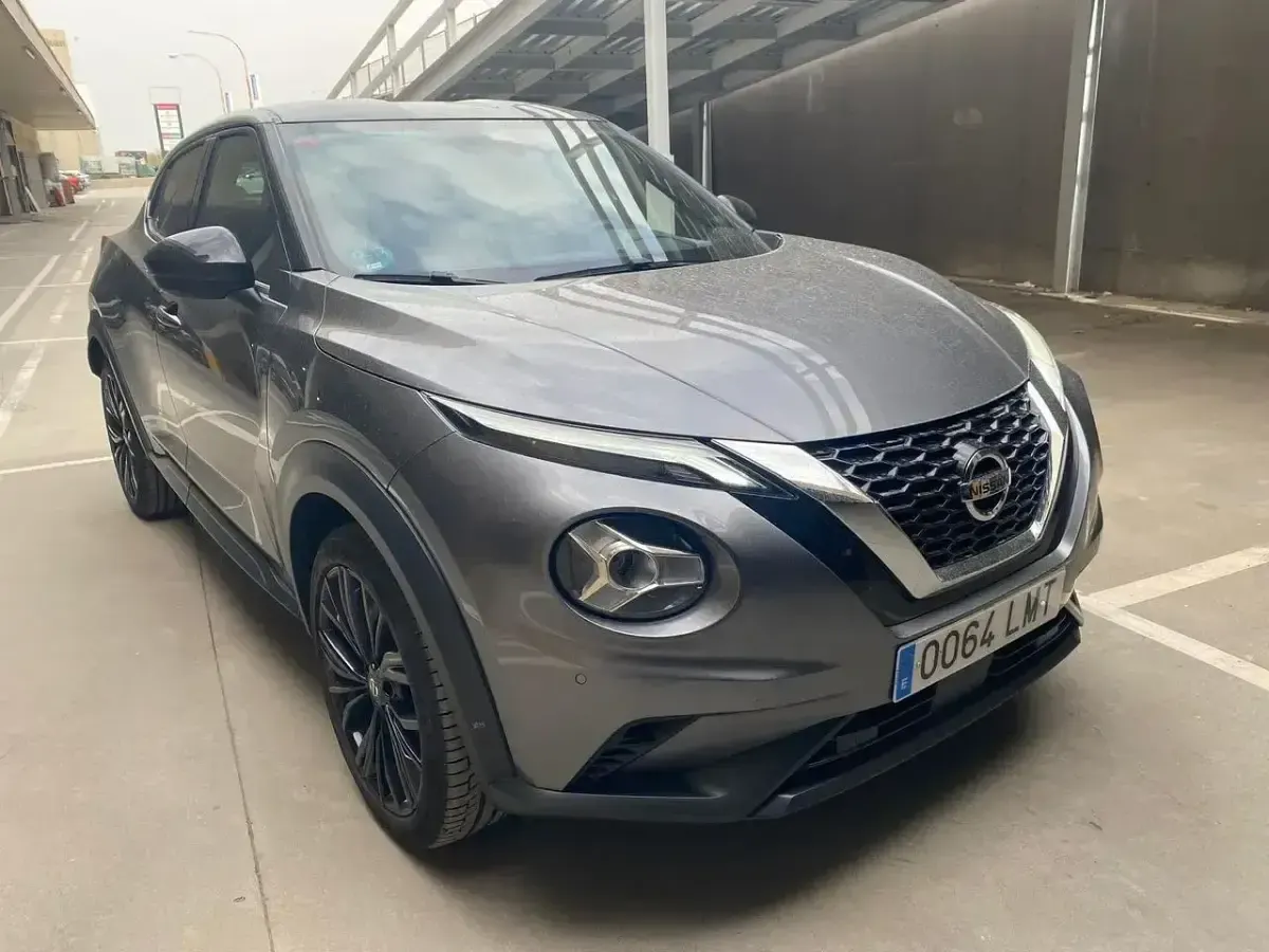 Usado Nissan Juke Enigma 114 HP (83 kW) 2021 Cinzento SUV