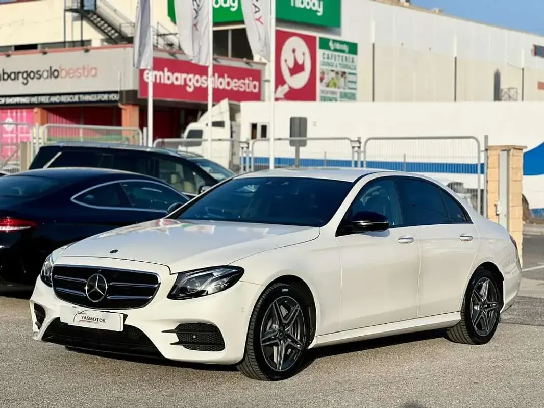 Usado Mercedes E250 211 CV (155 kW) 2017 Blanco Berlina