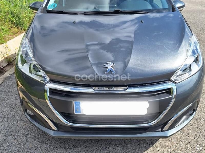 Usado Peugeot 208 Active 82 CV (60 kW) 2015 Gris / plata Utilitario