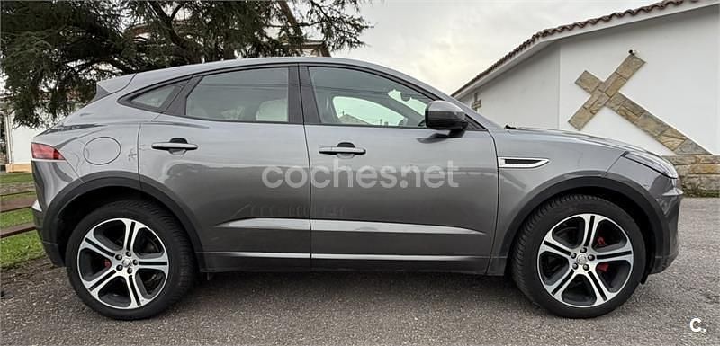 Usado Jaguar E-Pace R-Dynamic 150 CV (110 kW) 2019 Gris / plata SUV