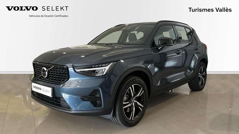 Usado Volvo XC40 Plus 2025 Azul SUV
