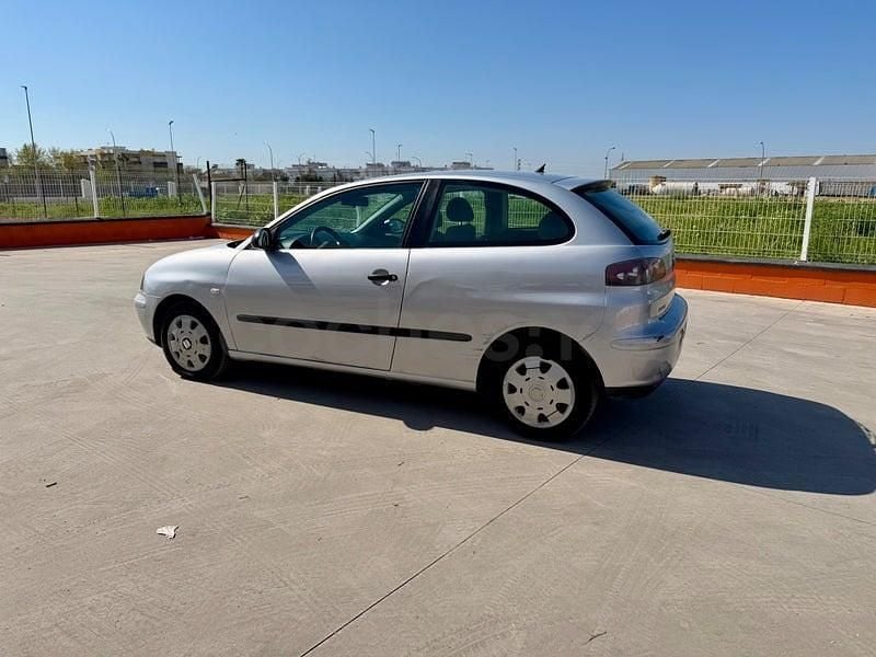 Käytetty Seat Ibiza Reference 75 HP (55 kW) 2004 Harmaa Viistoperä