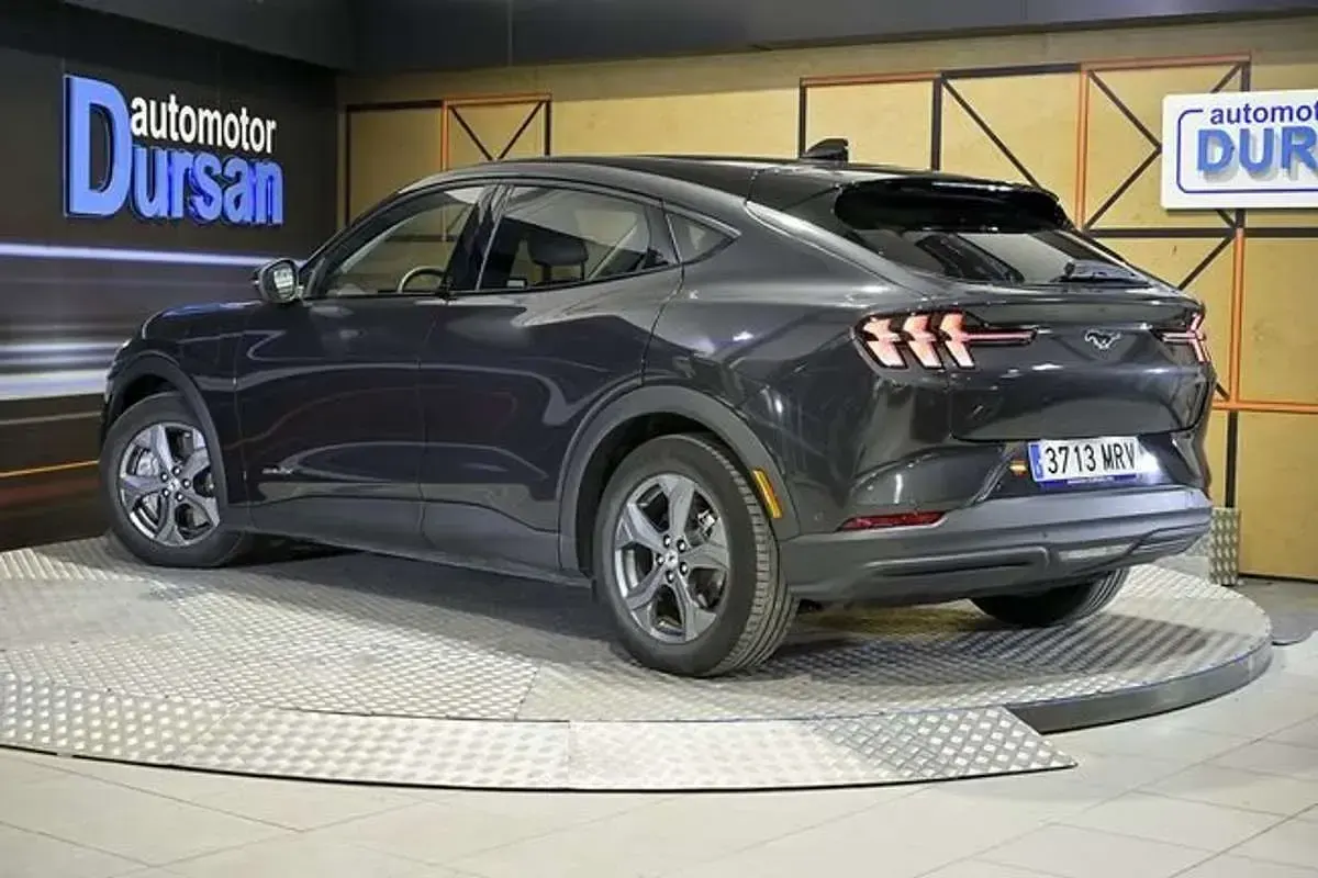 Usado Ford Mustang Mach-E Premium 272 kW (370 CV) 2024 Negro SUV