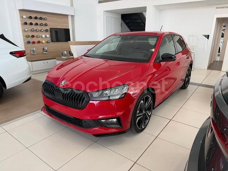 Rojo Nuevo 2025 Skoda Fabia Monte Carlo Berlina | 25.900 € (Un poco caro) - Imagen 1/4