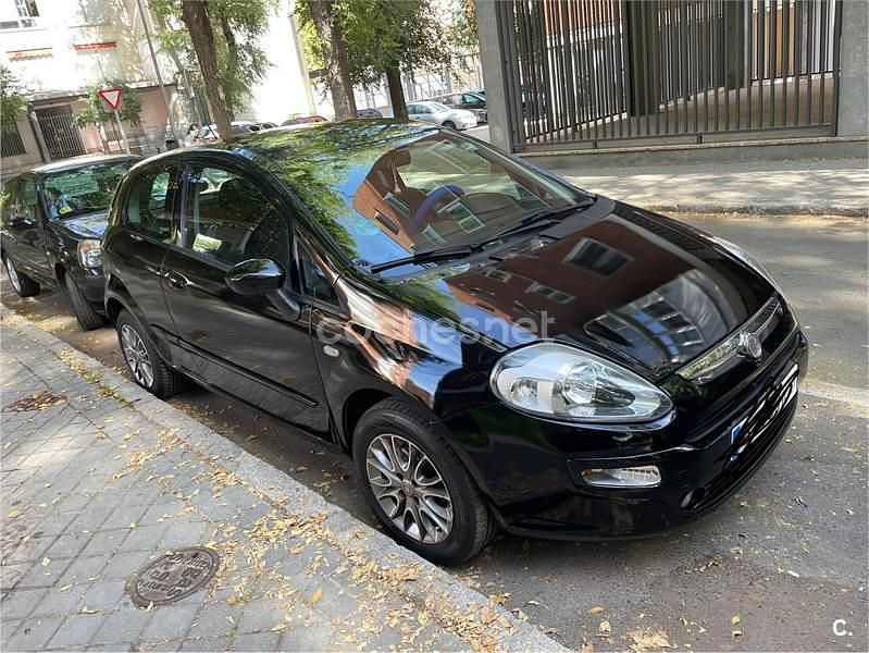 Negro Usado 2011 Fiat Punto Evo Life Utilitario | 3400 € (Precio justo) - Imagen 1/4
