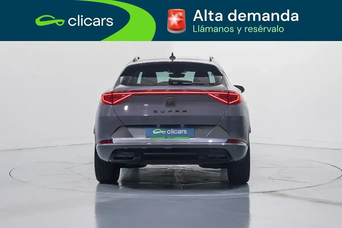 Usado Cupra Formentor 150 CV (110 kW) 2023 Gris / plata SUV