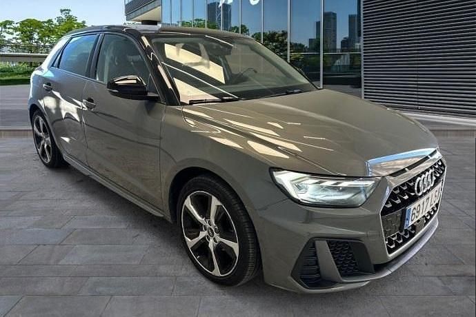 Usado Audi A1 Sportback 95 CV (69 kW) 2021 Gris / plata Utilitario