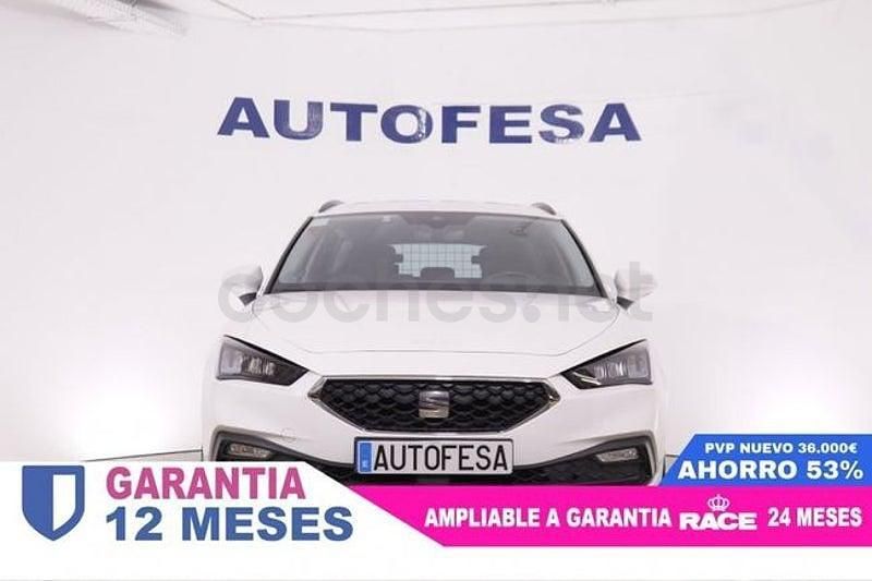 Usado Seat Leon Style 110 CV (80 kW) 2021 Blanco Familiar