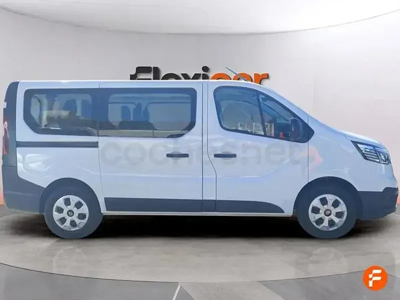 Usado Renault Trafic 150 CV (110 kW) 2024 Blanco Monovolumen
