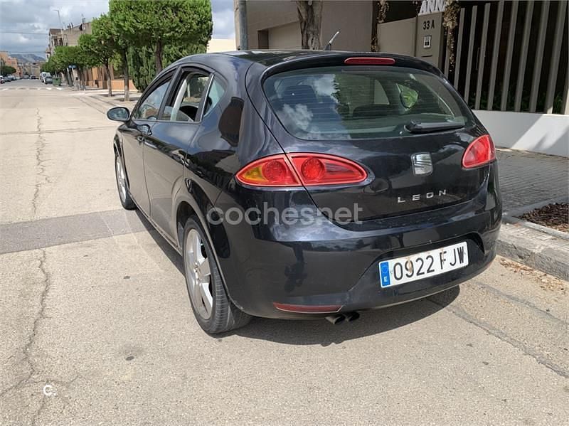 Negro Usado 2006 Seat Leon Reference Berlina | 3900 € (Buen precio) - Imagen 1/4