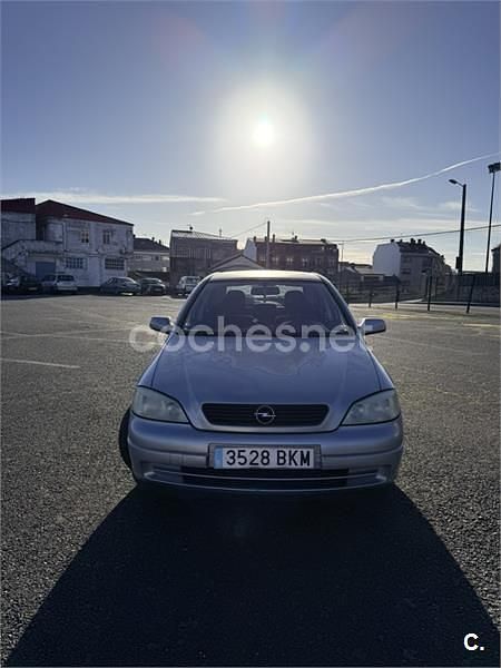 Usado Opel Astra Comfort 100 CV (73 kW) 2001 Gris / plata Berlina