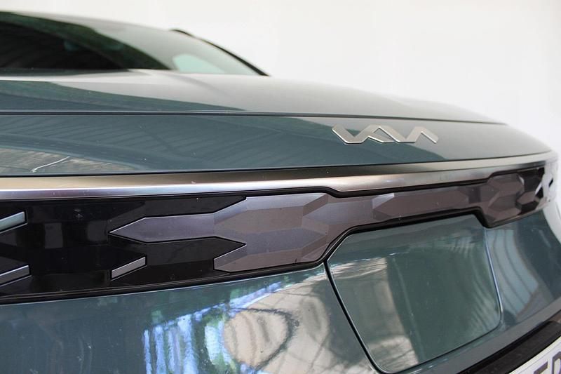 Usado Kia Niro 150 kW (204 HP) 2023 Verde SUV