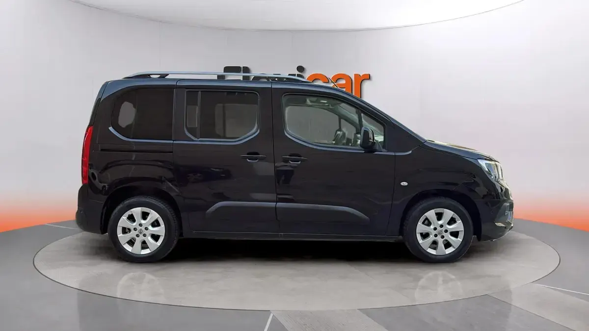 Usado Opel Combo Selective 110 CV (80 kW) 2019 Negro Monovolumen