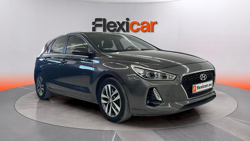 Begagnad Hyundai i30 GO! 120 HK (88 kW) 2017 Sedan