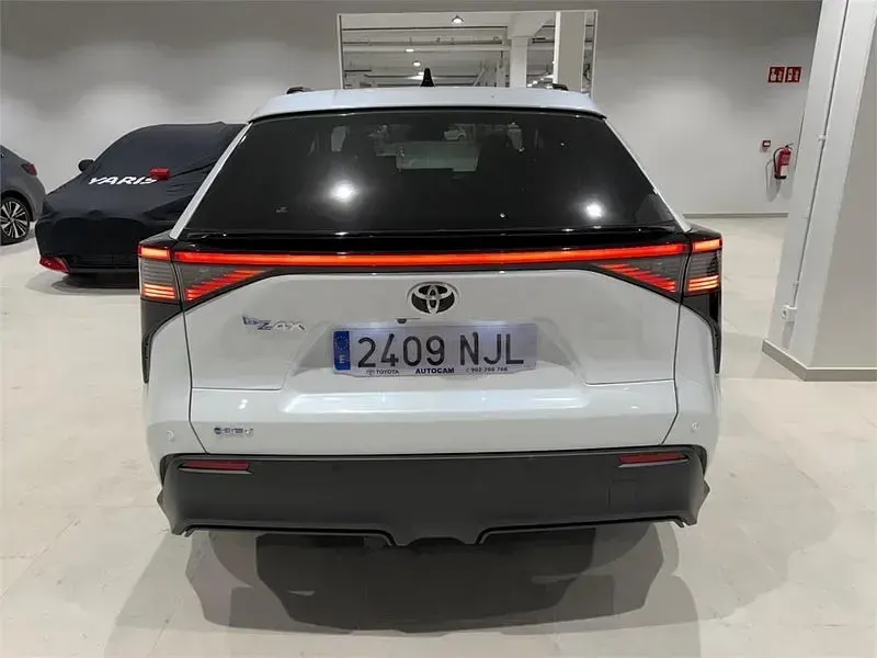 Nuevo Toyota bZ4X Advance 2025 Eléctrico SUV