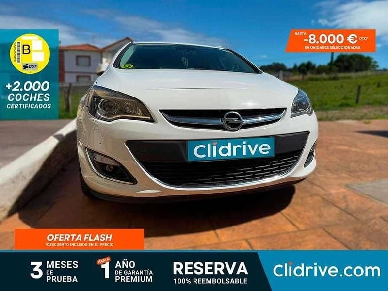 Blanco Usado 2013 Opel Astra Excellence Familiar | 4190 € (Super precio) - Imagen 1/4