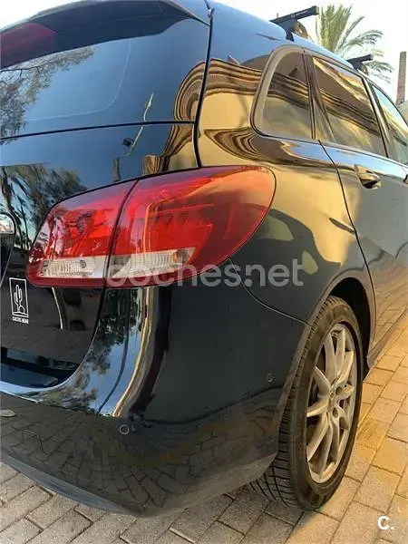 Usado Mercedes B200 136 CV (100 kW) 2018 Negro Utilitario