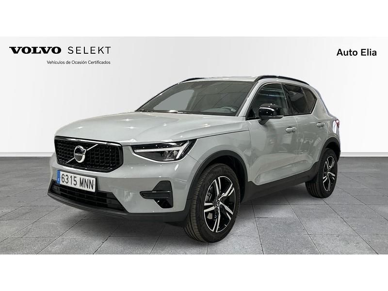 Usado Volvo XC40 Plus 129 CV (94 kW) 2024 Gris SUV