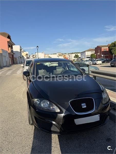 Usado Seat Leon Ecomotive 105 CV (77 kW) 2009 Negro Berlina