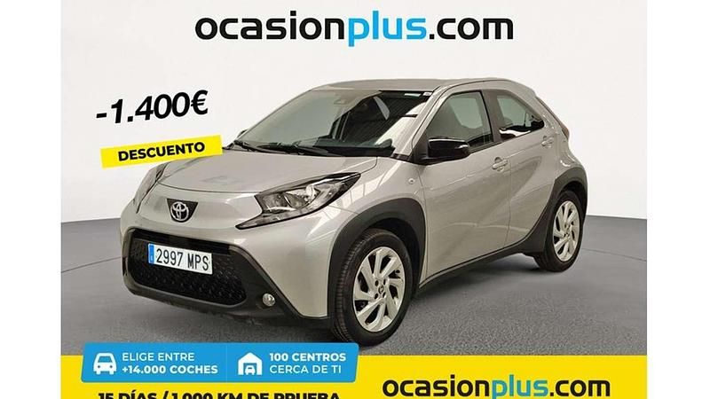 Gris Usado 2024 Toyota Aygo Play Utilitario | 14.000 € (Precio justo) - Imagen 1/4