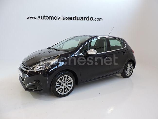 Negro Usado 2018 Peugeot 208 Allure Utilitario | 9500 € (Precio justo) - Imagen 1/4