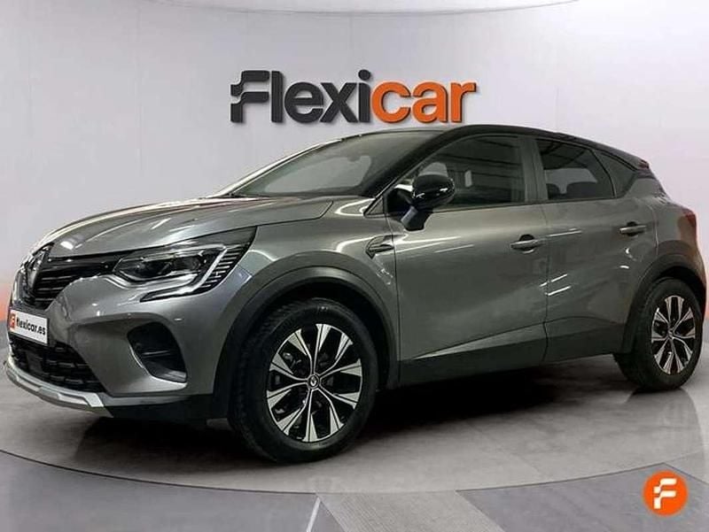 Begagnad Renault Captur Techno 145 HK (106 kW) 2023 Grå SUV