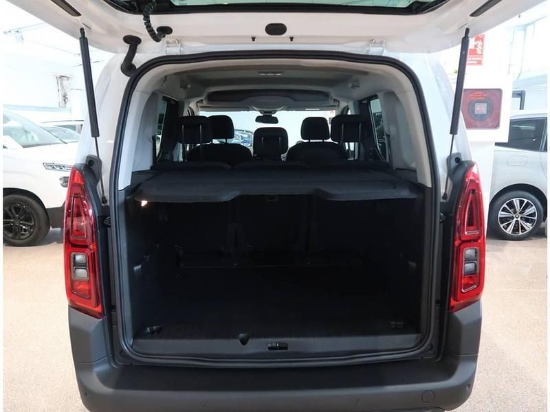 Usado Citroën Berlingo Feel 103 CV (75 kW) 2021 Blanco Monovolumen
