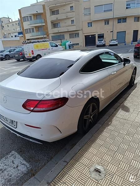 Usado Mercedes C220 AMG line 170 HP (125 kW) 2017 Branco Coupé