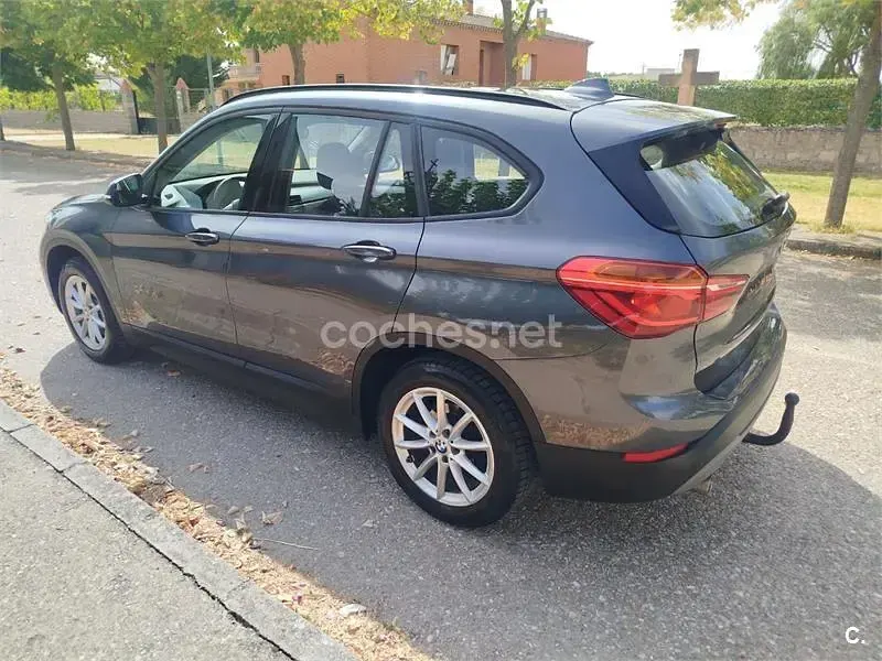 Usado BMW X1 190 CV (139 kW) 2018 Gris / plata SUV