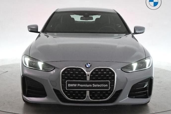 Nuevo BMW 420 Luxury Line 184 CV (135 kW) 2025 Gris / plata Coupe