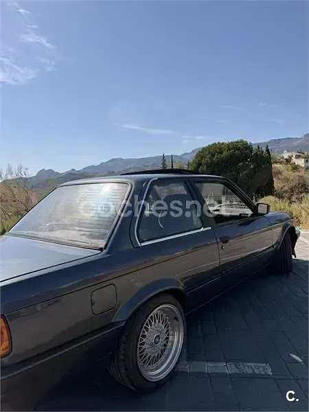 Usado BMW 318 136 CV (100 kW) 1991 Gris / plata Berlina