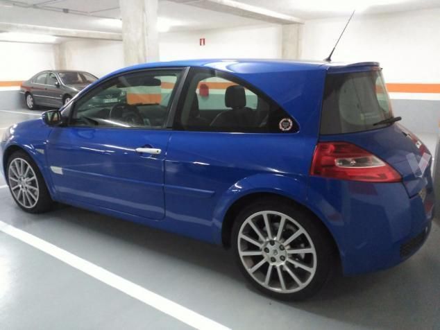 735507b0-0ee9-4cc8-8607-c003ede5ce76_renault-megane-sport-2-0t-225cv-06.jpg