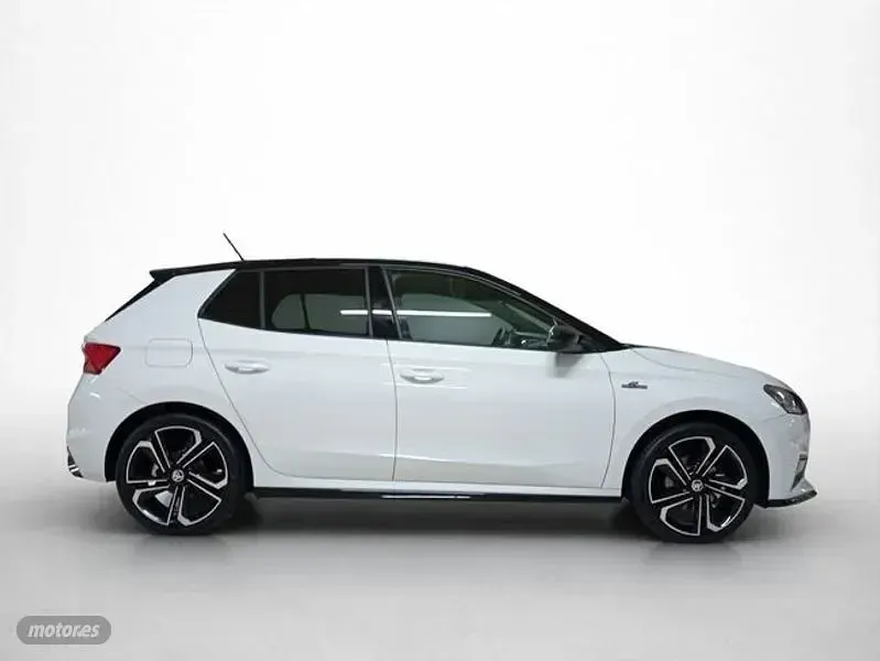 Usado Skoda Fabia Monte Carlo 115 CV (84 kW) 2025 Blanco Utilitario