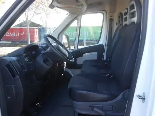 Usado Citroën Jumper 120 CV (88 kW) 2020 Blanco Monovolumen