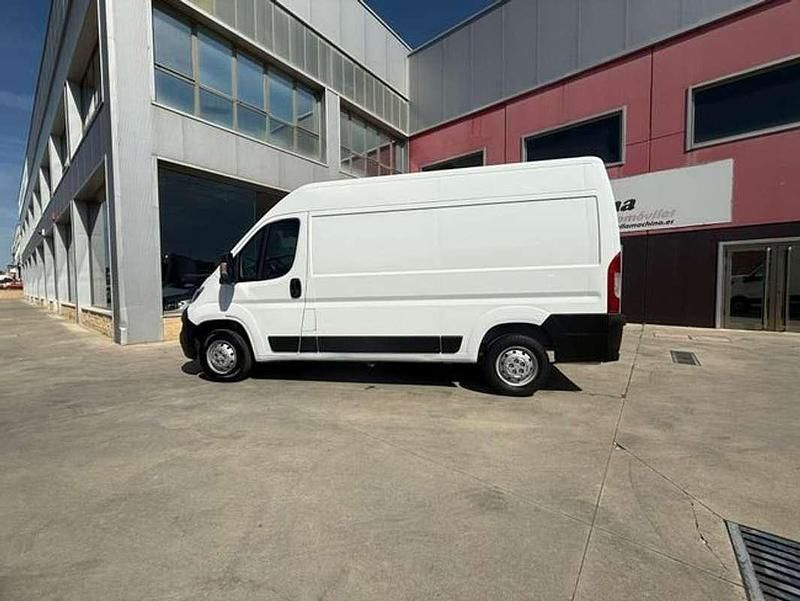 Usado Citroën Jumper 121 CV (88 kW) 2022 Blanco Monovolumen