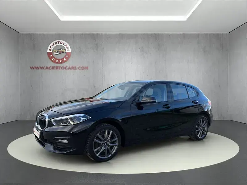 Usado BMW 118 150 CV (110 kW) 2020 Negro Berlina