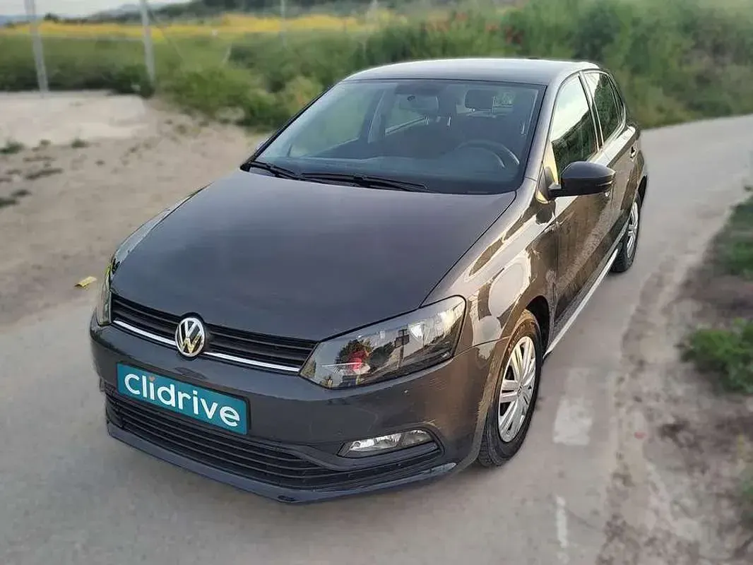 Usado VW Polo 79 CV (58 kW) 2014 Negro Utilitario