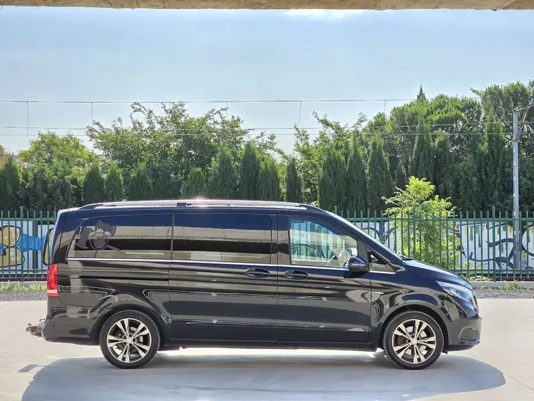 Usado Mercedes V220 Avantgarde 163 CV (119 kW) 2016 Negro Monovolumen