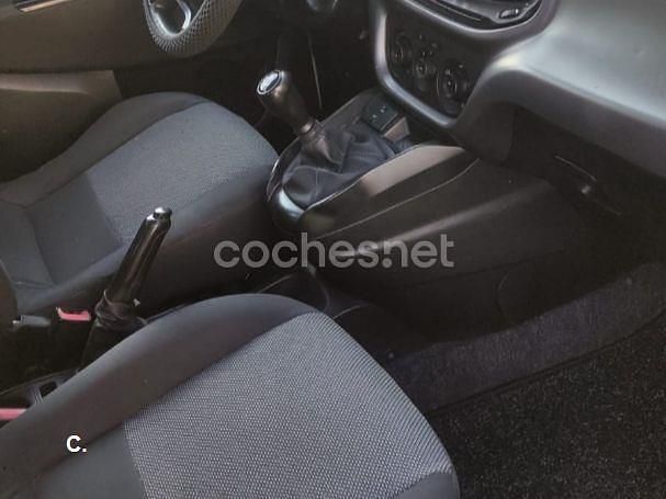 Usado Fiat Doblò Easy 95 CV (69 kW) 2016 Blanco Monovolumen