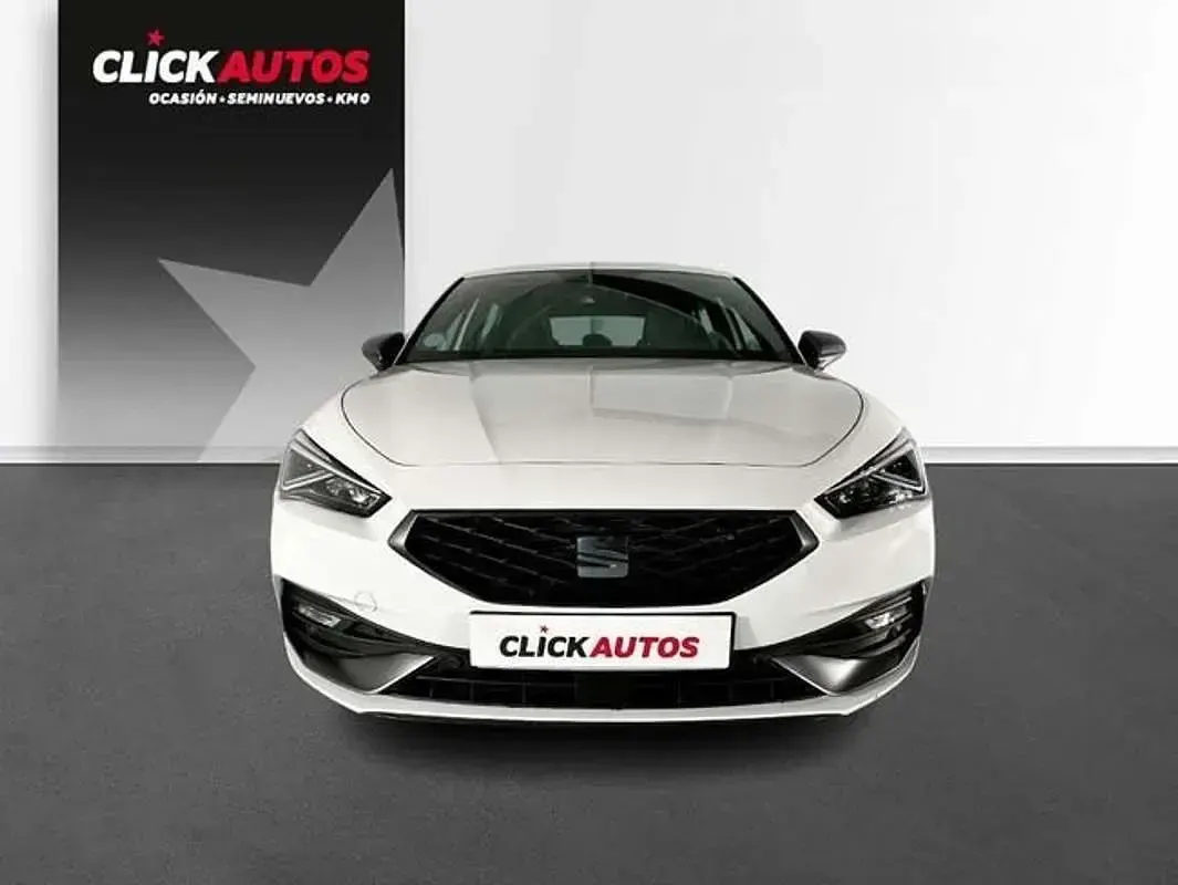 Käytetty Seat Leon FR 150 HP (110 kW) 2025 Valkoinen Viistoperä